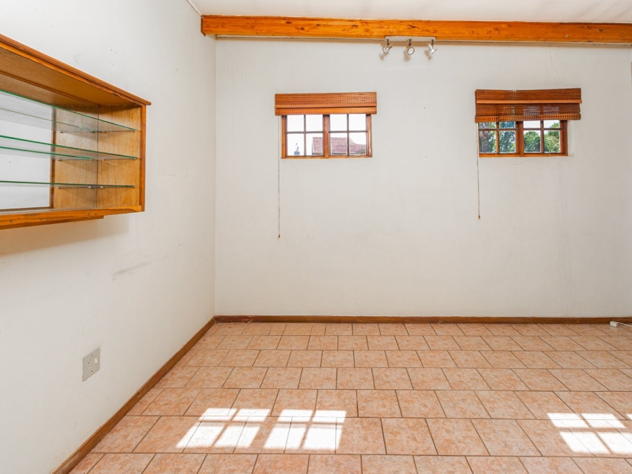 4 Bedroom Property for Sale in Ifafi North West